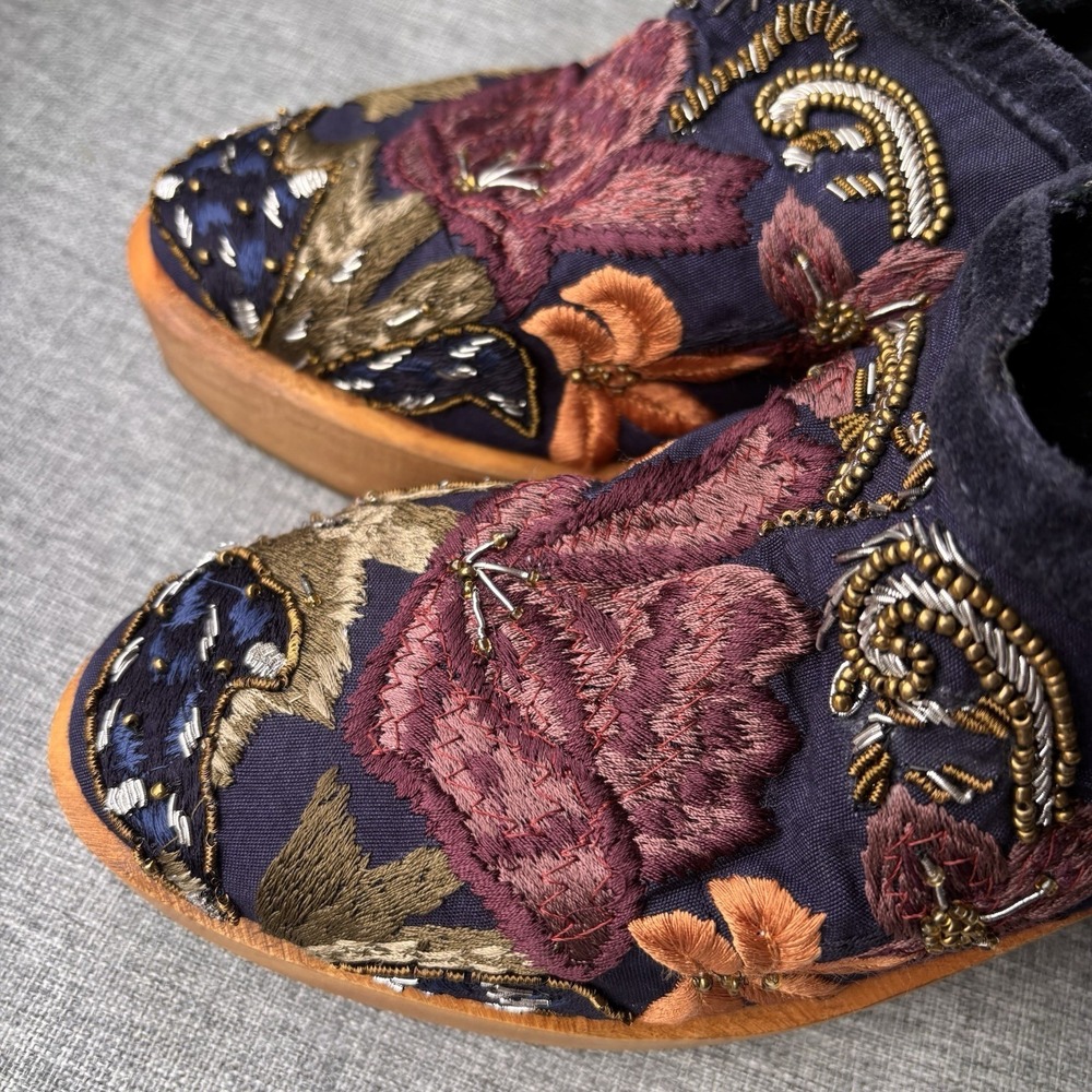 Free People 38/8 Cosmic Storm Navy Embroidered‎ Beaded Wooden Platform Clogs - Picture 5 of 15